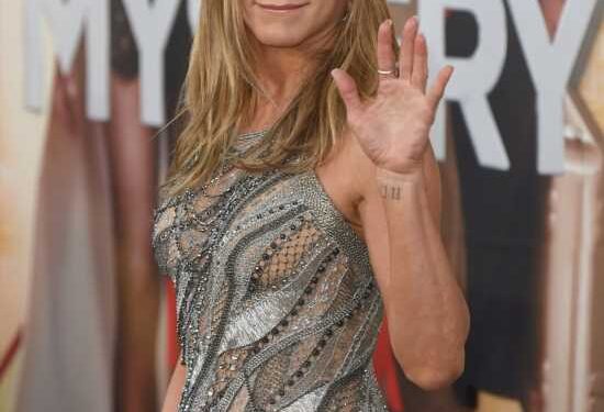 Jennifer Aniston got massively dragged after she called Jamie Foxx antisemitic