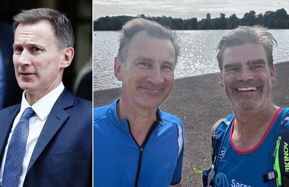 Jeremy Hunt's younger brother Charlie, 53, dies of cancer