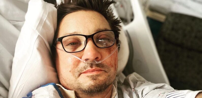 Jeremy Renner does twice-a-day sessions in a hyperbaric chamber to recover