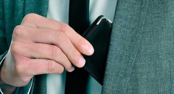 Man refuses to help dad financially, despite earning five times his salary