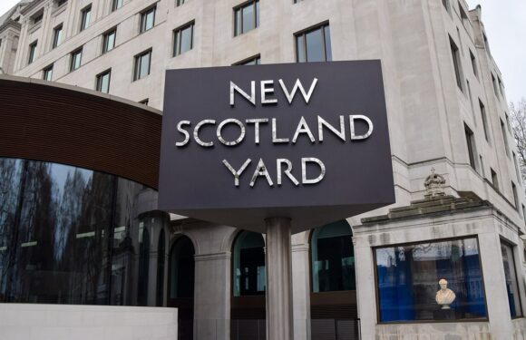 Met bosses ignored 'expert concerns' about sharing information