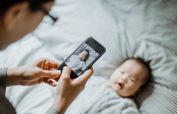 Nearly half of parents have ‘no idea’ how people raised kids before smartphones