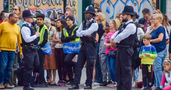 Notting Hill Carnival horror as 8 stabbed and cop bitten in spate of violence