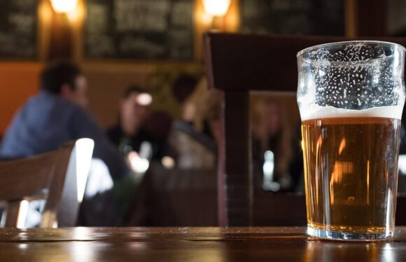 People share ridiculous reasons of why they've been kicked out of pubs