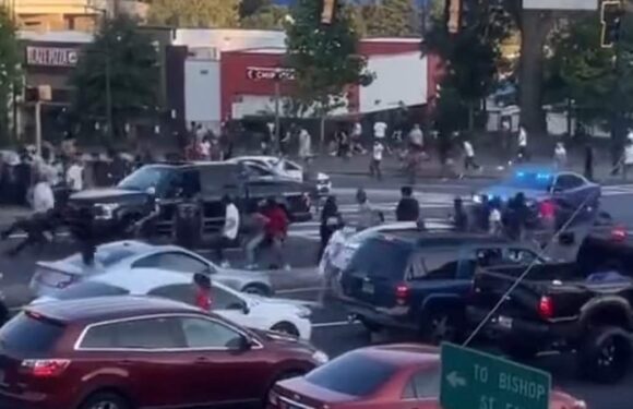 Pickup truck mows down multiple pedestrian and flees cops in Atlanta