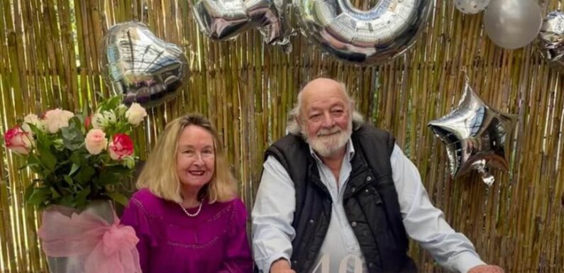 Reeva Steenkamp's parents mark her 40th birthday with a cake