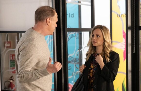 Sarah set to call the police on serial killer uncle Stephen in Corrie