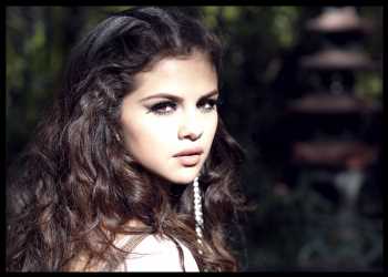 Selena Gomez Returns With New Song 'Single Soon'
