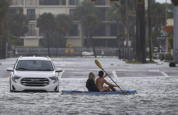 Streets flood, power cuts out in Florida as Hurricane Idalia makes landfall