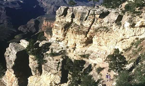 Teenage boy plummets 100ft off Grand Canyon after dodging tourists’ photo