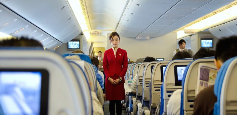 The subtle flight attendant behaviour which means the pilot is worried