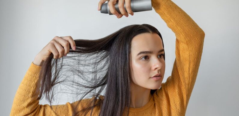 TikTok’s ‘greasy hair’ hack uses salicylic acid to create weightless bouncy roots