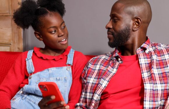 Top tips to help parents keep children safe when giving them their first phone