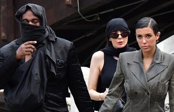 Tourists gawp as Kanye West and Bianca Censori enjoy Venice boat ride