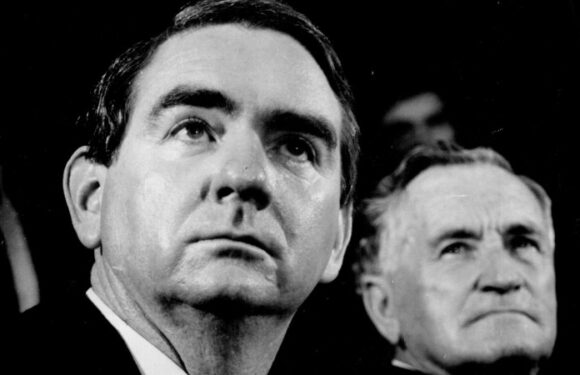 Tributes for former Queensland premier Mike Ahern after his death at 81