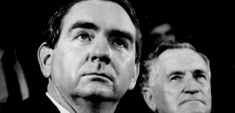 Tributes for former Queensland premier Mike Ahern after his death at 81