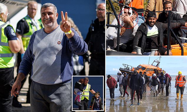 'Over 800 migrants' land on years' 'busiest day of Channel crossings'
