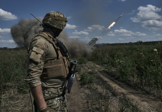 ‘Expanding our foothold’: Ukraine says it has pierced Russian defences