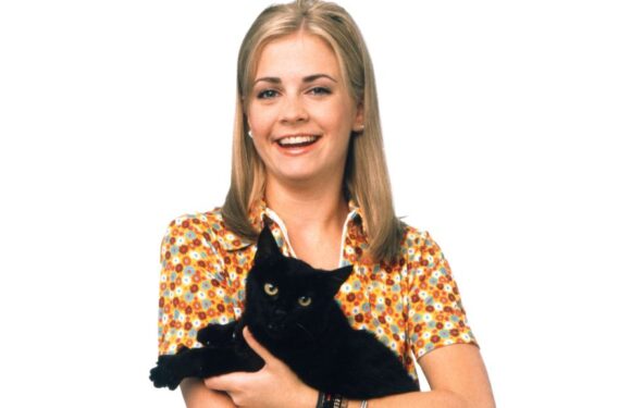 ‘Sabrina’ Alum Melissa Joan Hart Recalls Time She Was Almost Fired From Show Over Maxim Photo Shoot