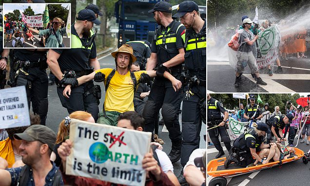 10,000-strong eco mob shuts down Dutch highway for three days