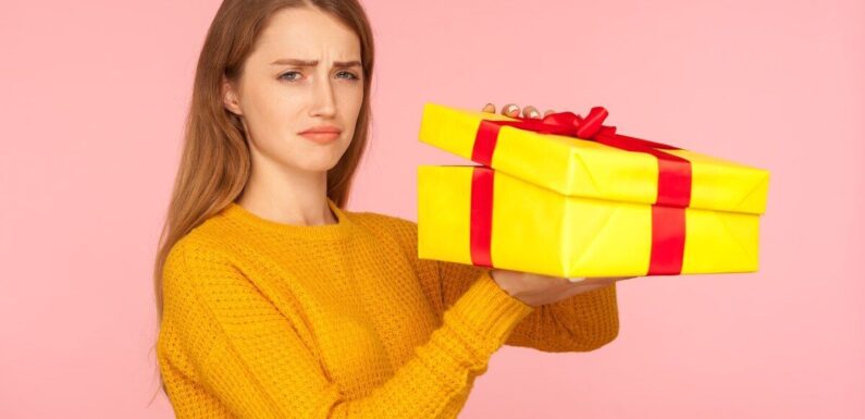 A diet plan or a bad romance novel are among top worst gifts to receive