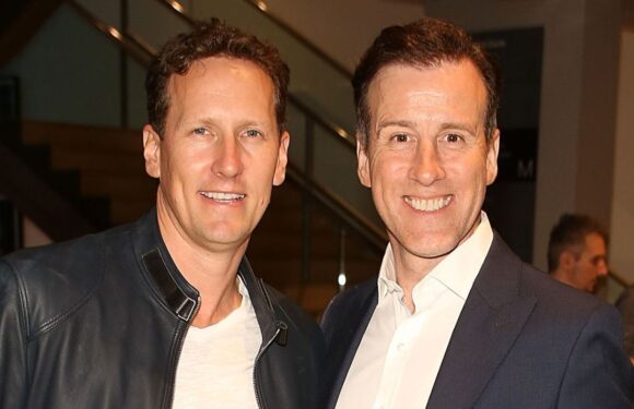 Anton Du Bekes nice judging style swiped at by Strictly co-star Brendan Cole