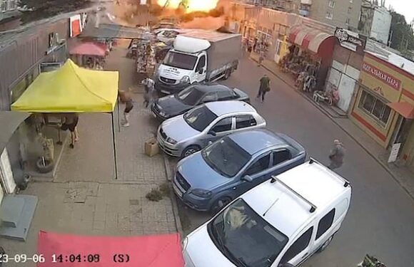 At least 16 people killed as Russia shells Ukrainian market