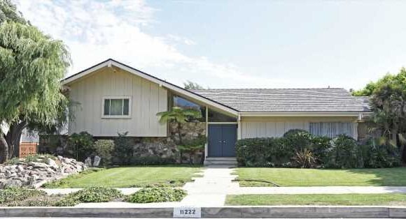 ‘Brady Bunch’ House Sells For $3.2M, Over $2M Under Listing Price