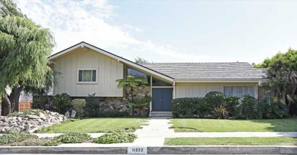 ‘Brady Bunch’ House Sells For $3.2M, Over $2M Under Listing Price