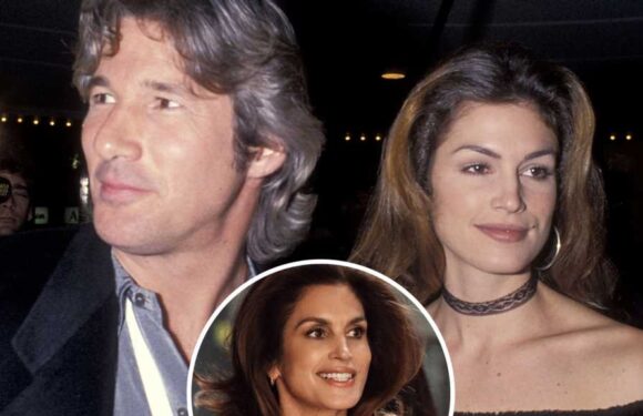 Cindy Crawford Reflects on Her Marriage to Richard Gere