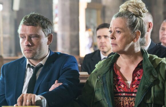 Coronation Street couple to flee Weatherfield after devastating wedding blow