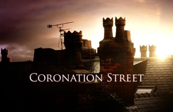 Corrie star makes shock return as soap tackles relatable storyline
