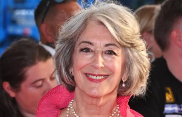Corrie’s Maureen Lipman arrives solo at NTAs after saying she would reveal new man