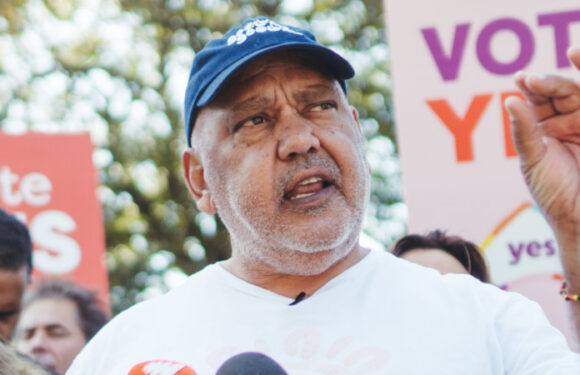 Don’t be distracted by ‘controversy bombs’, Pearson urges Yes campaign