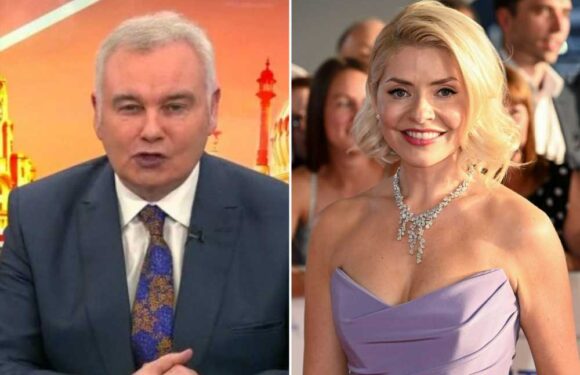 Eamonn Holmes savagely MOCKS Holly Willoughby and This Morning after NTAs humiliation | The Sun