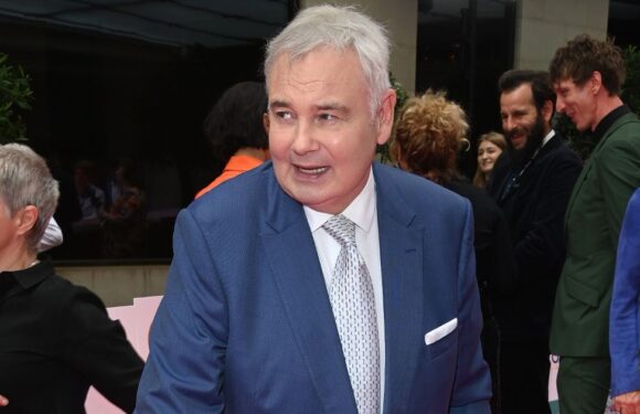 Eamonn Holmes stretched on rack in new pic amid health update