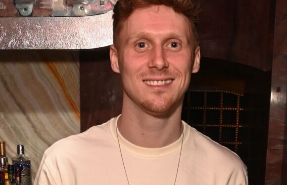 EastEnders’ Jay star Jamie Borthwick cuddles baby niece as co-stars gush over adorable snap