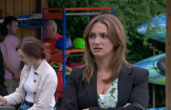 Emmerdale exit ‘sealed’ as fans beg for axe after being ‘bored senseless’