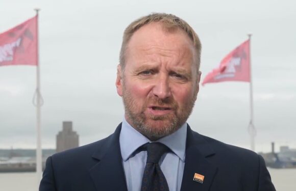 GMB union boss savages Labour mayor Sadiq Khan over 'unfair' Ulez
