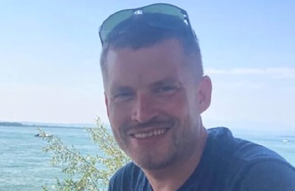 Hero police officer who saved the lives of two people is killed