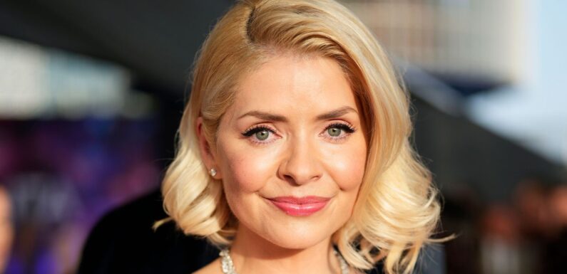 Holly Willoughby reveals NTA dress blunder which left her unable to drink or use toilet