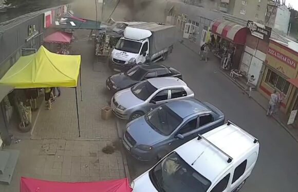 Horror moment ‘Russian missiles kill 16 and injures dozens’ in market attack