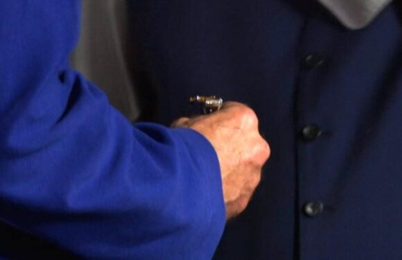 Huge EastEnders twist as murder cufflinks change hands and find their new victim