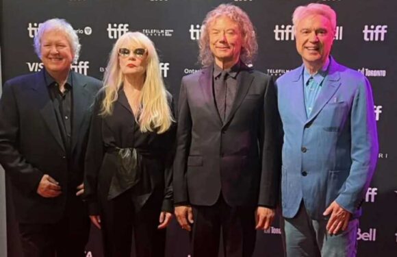 Iconic eighties pop band reunites as they pose together for the first time in twenty years – after bitter split | The Sun