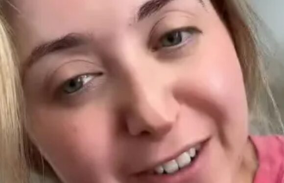 I’m a gift giving expert & here’s 3 items you should never give someone – and there’s a cosmetic which is a huge blunder | The Sun