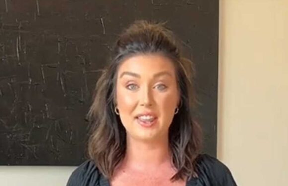 I’m an 160-lb mom with 34G boobs – I did an Amazon beach haul for family photos, they had a deep V without spillage | The Sun