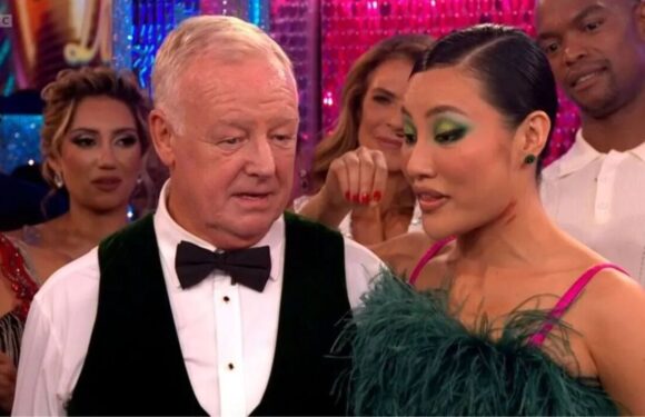 Is this the moment Strictly’s Nancy Xu injures herself leaving trail of blood