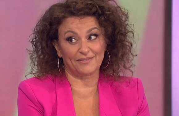 Loose Women stars urge move on as Kaye Adams silences panel with cheeky dig