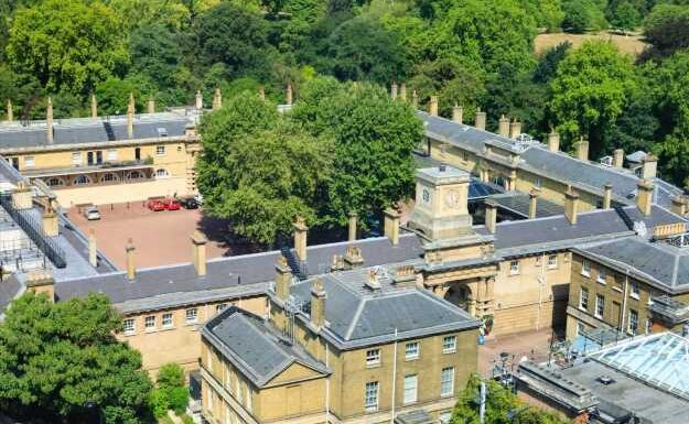 Man arrested after 'climbing wall next to Buckingham Palace and sneaking into Royal Mews' as cops swoop | The Sun