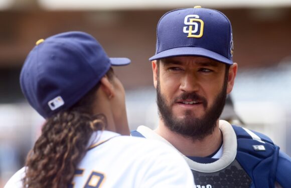 Mark-Paul Gosselaar Says ‘Really Aggressive’ Role in ‘Pitch’ Forced Him Into Therapy With His Wife, Who Told Him: ‘That’s Not the Guy I Married’